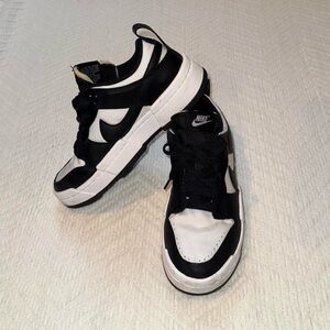 Nike Women's Black and White Sneakers